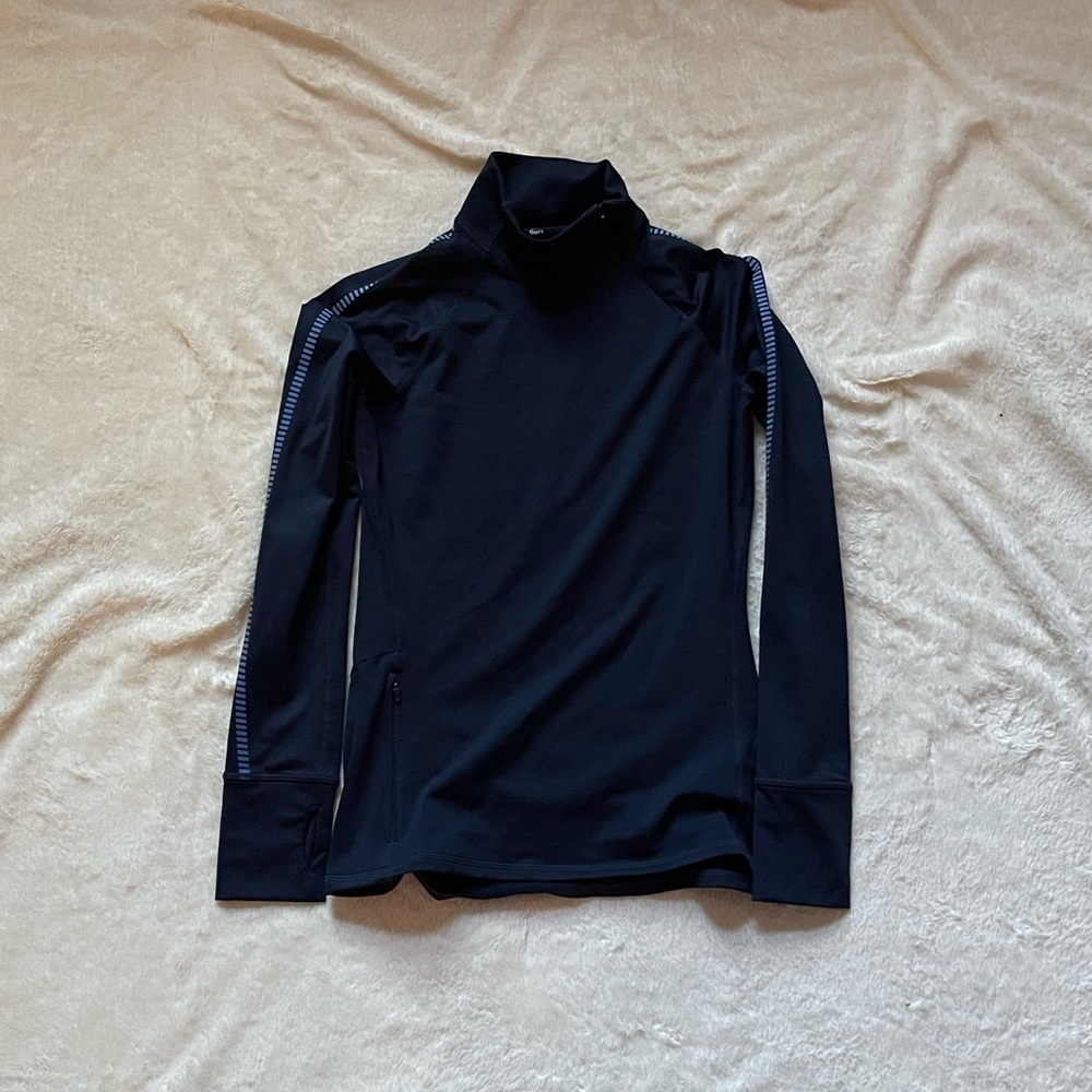 gap active sweater top